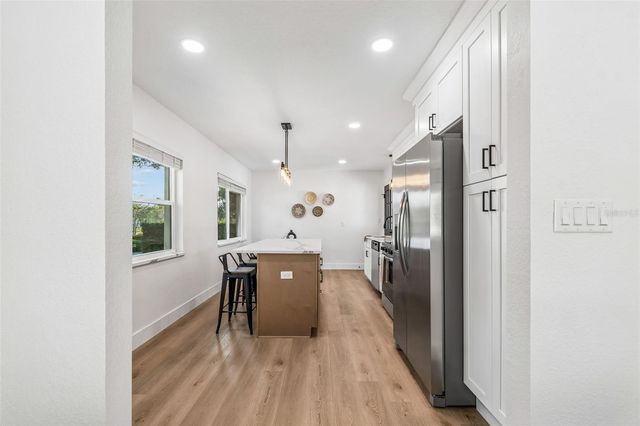 2844 30TH AVENUE N, St Petersburg, FL 33713