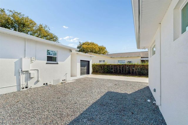 2844 30TH AVENUE N, St Petersburg, FL 33713