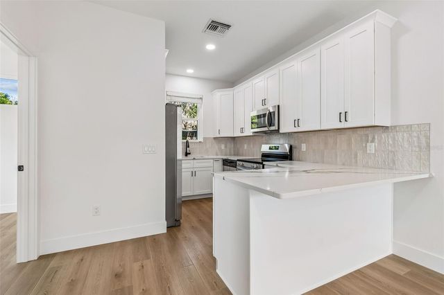 2844 30TH AVENUE N, St Petersburg, FL 33713