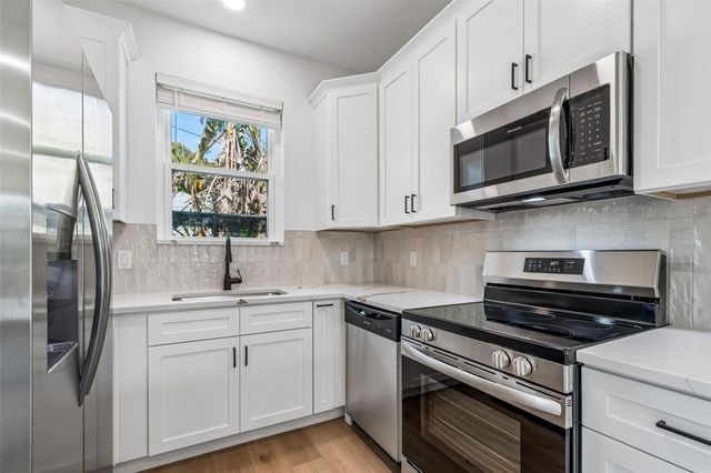 2844 30TH AVENUE N, St Petersburg, FL 33713