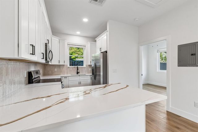 2844 30TH AVENUE N, St Petersburg, FL 33713