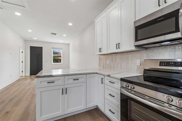 2844 30TH AVENUE N, St Petersburg, FL 33713