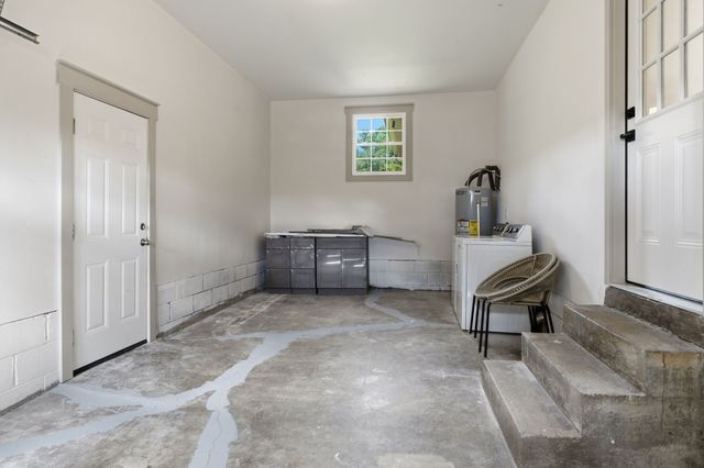 230 S Valley Rd, Hendersonville, TN 37075