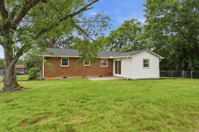 230 S Valley Rd, Hendersonville, TN 37075