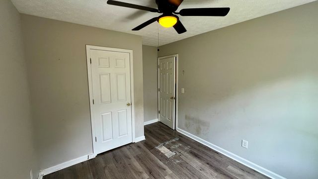 195 Creekside Drive, Grantville, GA 30220