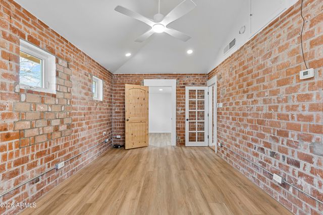 4213 E LEWIS Avenue, Phoenix, AZ 85008