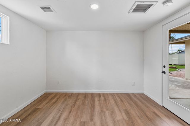 4213 E LEWIS Avenue, Phoenix, AZ 85008