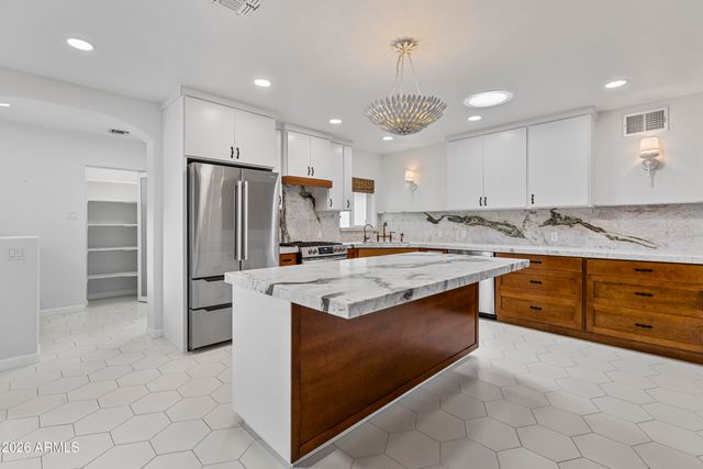 4213 E LEWIS Avenue, Phoenix, AZ 85008