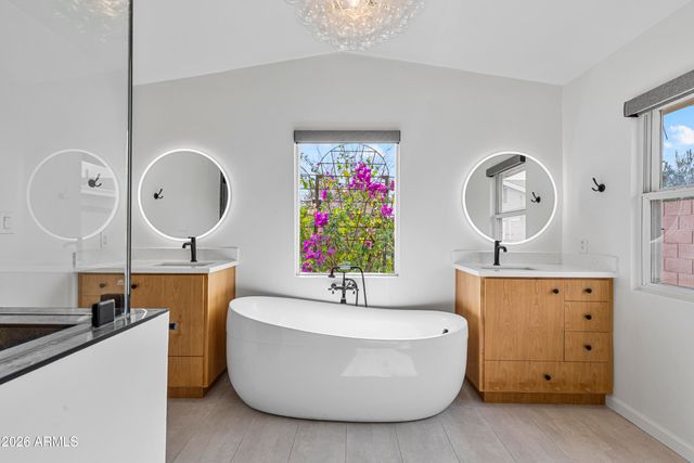 4213 E LEWIS Avenue, Phoenix, AZ 85008