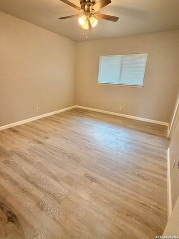 838 Big Sky Dr, San Antonio, TX 78245