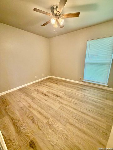 838 Big Sky Dr, San Antonio, TX 78245