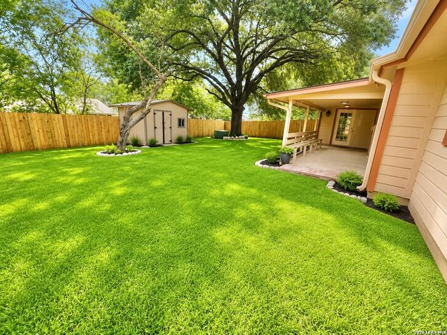 838 Big Sky Dr, San Antonio, TX 78245