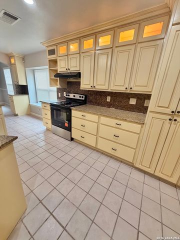 838 Big Sky Dr, San Antonio, TX 78245