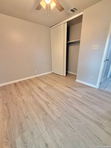 838 Big Sky Dr, San Antonio, TX 78245