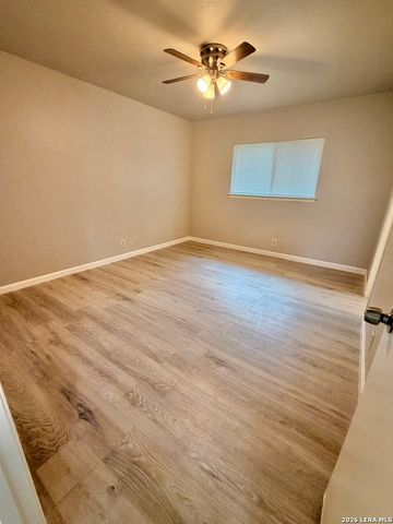 838 Big Sky Dr, San Antonio, TX 78245