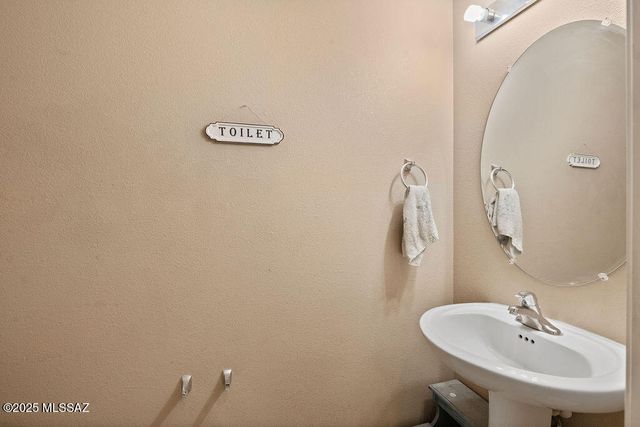 4021 E Lushfield Drive, Tucson, AZ 85756