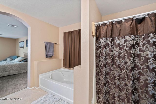 4021 E Lushfield Drive, Tucson, AZ 85756