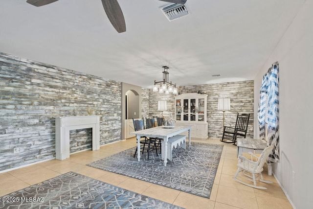 4021 E Lushfield Drive, Tucson, AZ 85756