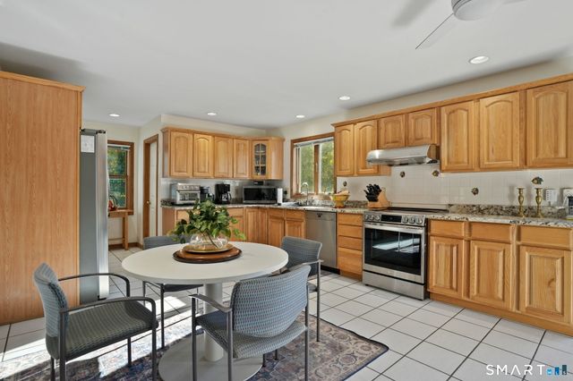 128 Carmen Hill Road, New Milford, CT 06776