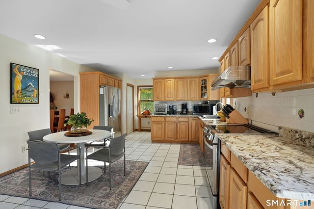 128 Carmen Hill Road, New Milford, CT 06776