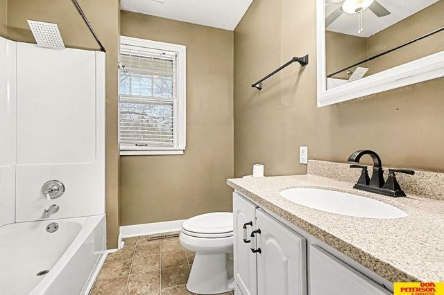 1210 N Broad Street, Fremont, NE 68025