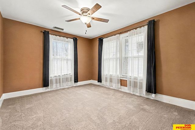 1210 N Broad Street, Fremont, NE 68025