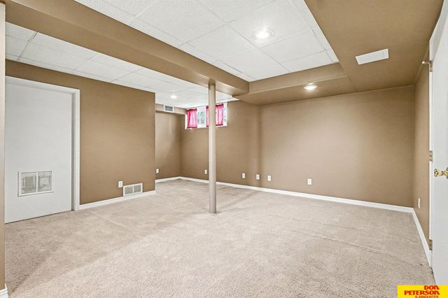 1210 N Broad Street, Fremont, NE 68025