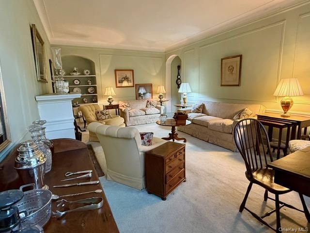 1 Meadow Drive 3-C, Woodmere, NY 11598