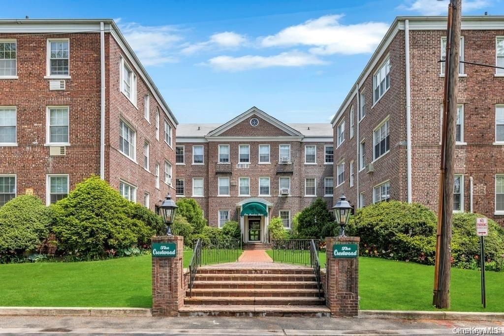 1 Meadow Drive 3-C, Woodmere, NY 11598 — exterior
