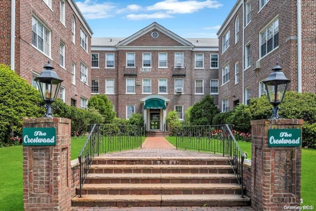1 Meadow Drive 3-C, Woodmere, NY 11598 — photo 2