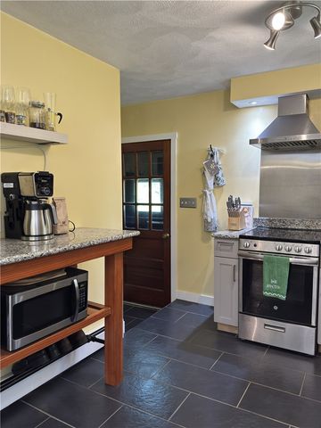 100 Snuff Mill Road, North Kingstown, RI 02874