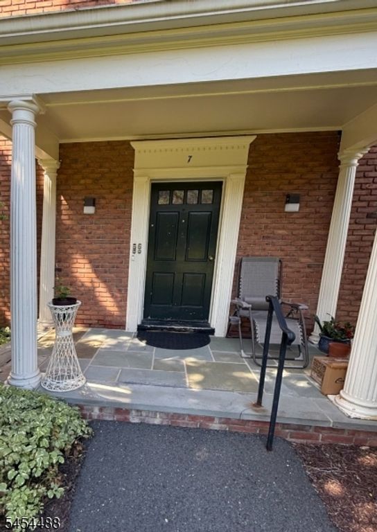 132 Claremont Rd 7B, Bernardsville Boro, NJ 07924
