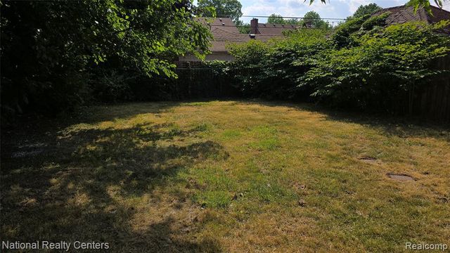 241 Eastlawn Street, Detroit, MI 48215