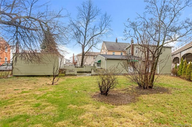 6 Gipson Street, Far Rockaway, NY 11691