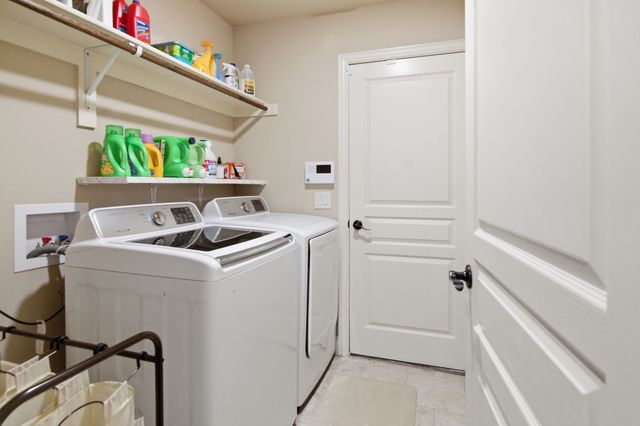 212 Spruce Valley Drive, Justin, TX 76247
