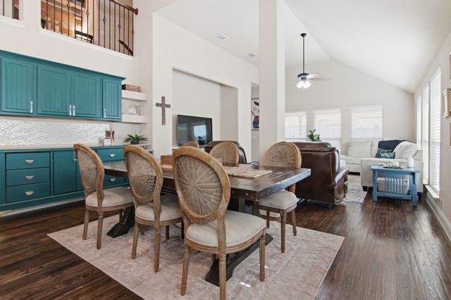 212 Spruce Valley Drive, Justin, TX 76247