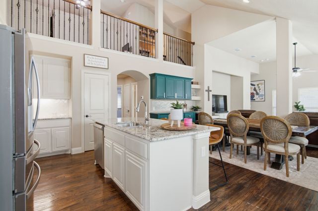 212 Spruce Valley Drive, Justin, TX 76247