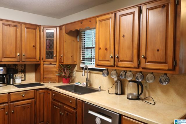3400 ASHWOOD ROAD, Hueytown, AL 35023