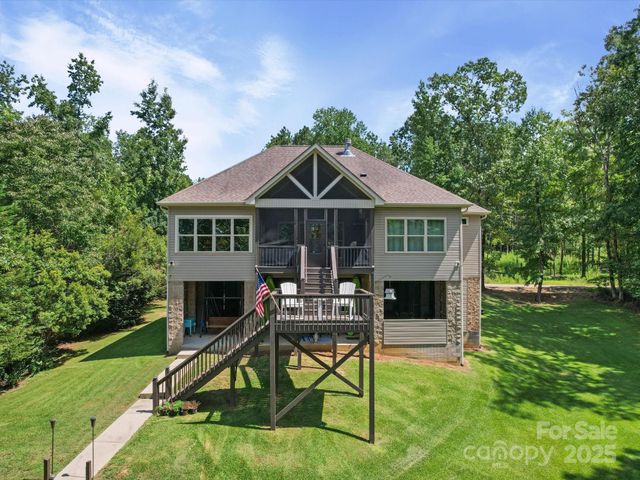 2051 Great North Road, Winnsboro, SC 29180