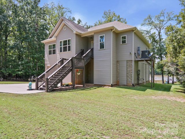 2051 Great North Road, Winnsboro, SC 29180