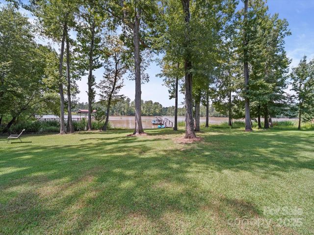 2051 Great North Road, Winnsboro, SC 29180