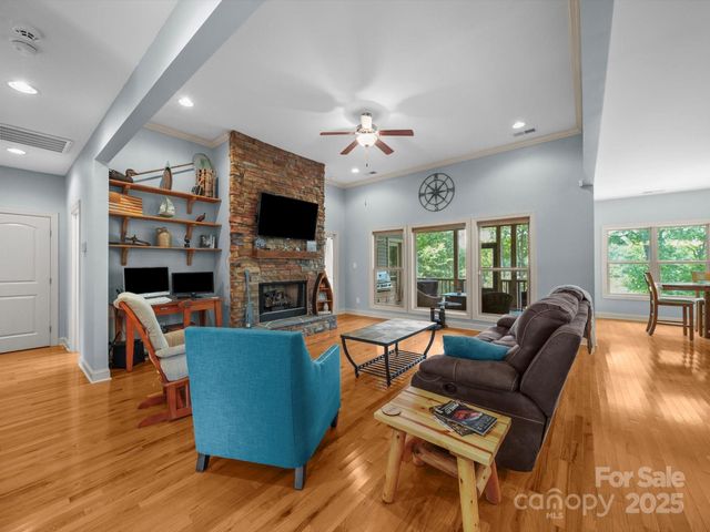 2051 Great North Road, Winnsboro, SC 29180