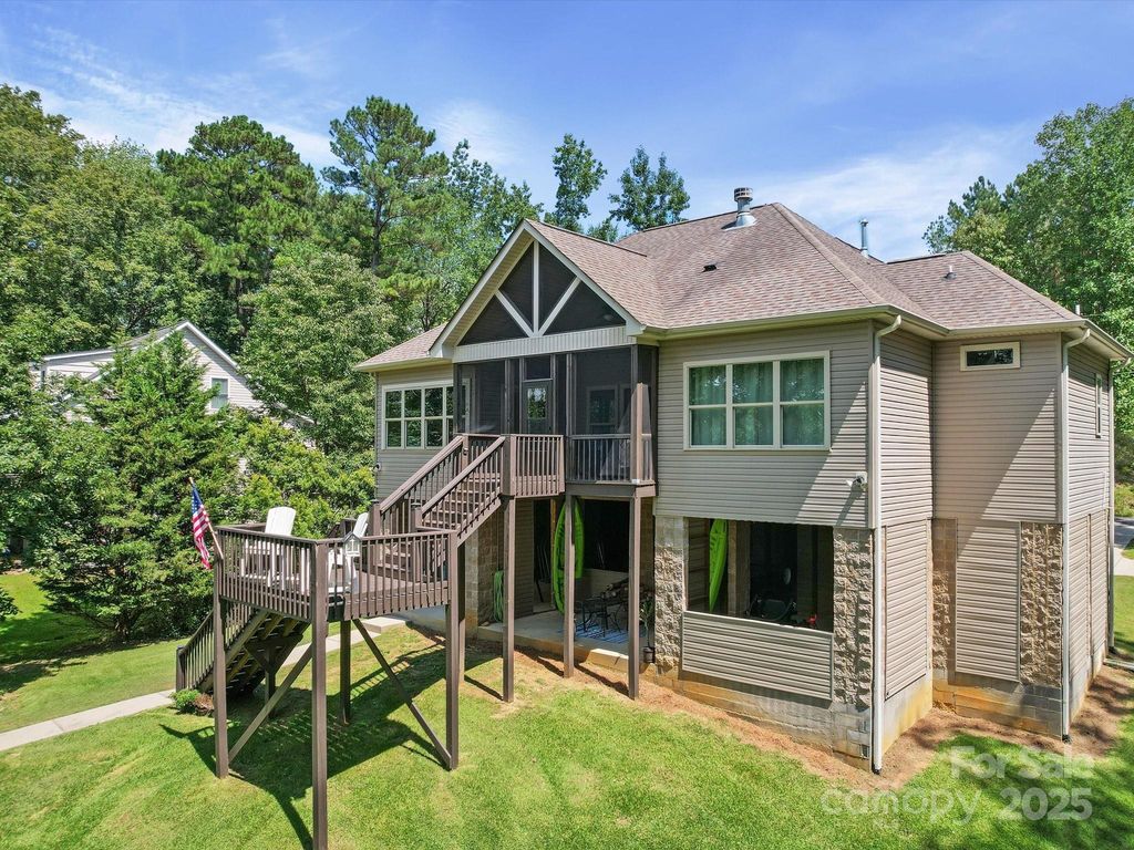 2051 Great North Road, Winnsboro, SC 29180