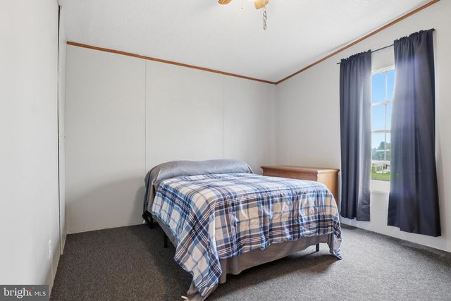 156 LINDA DR, New Oxford, PA 17350