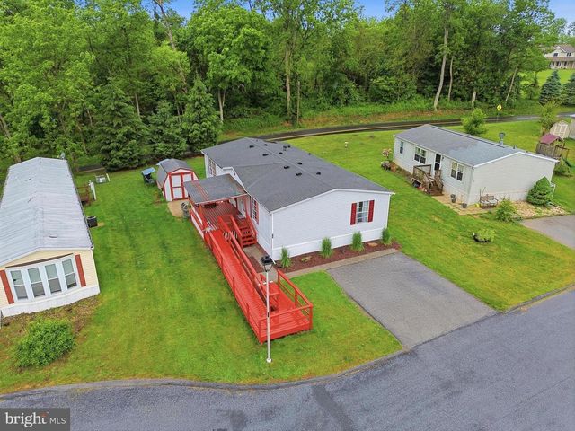 156 LINDA DR, New Oxford, PA 17350