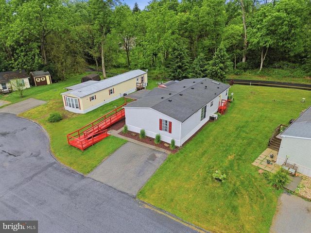 156 LINDA DR, New Oxford, PA 17350
