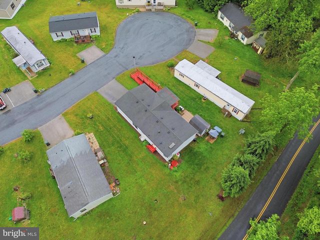 156 LINDA DR, New Oxford, PA 17350