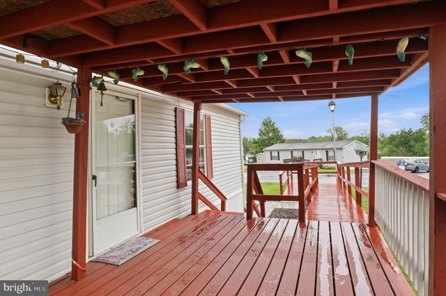 156 LINDA DR, New Oxford, PA 17350