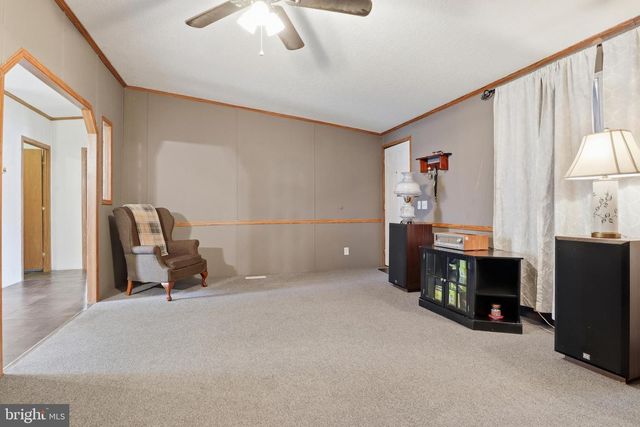 156 LINDA DR, New Oxford, PA 17350