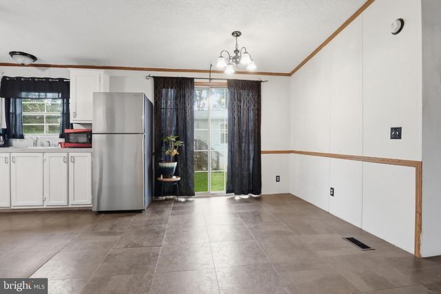 156 LINDA DR, New Oxford, PA 17350